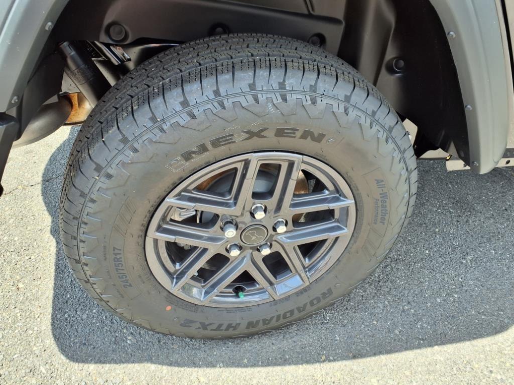 new 2025 Jeep Wrangler car, priced at $42,781