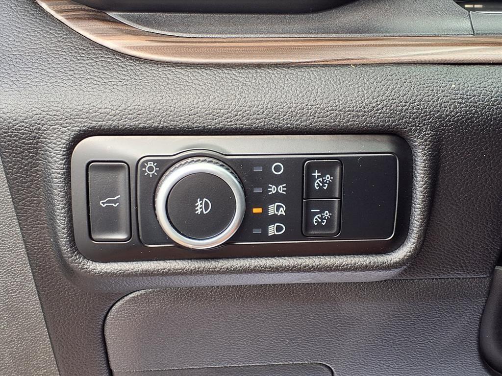 used 2024 Ford Explorer car, priced at $29,250