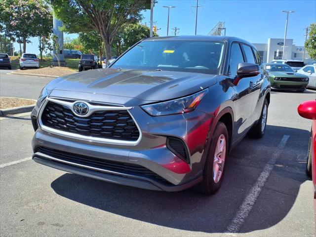 used 2023 Toyota Highlander car, priced at $34,588