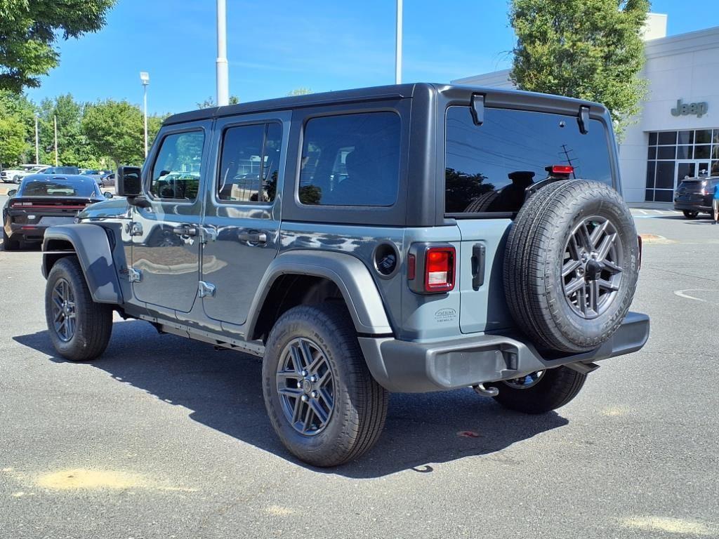new 2025 Jeep Wrangler car, priced at $44,776