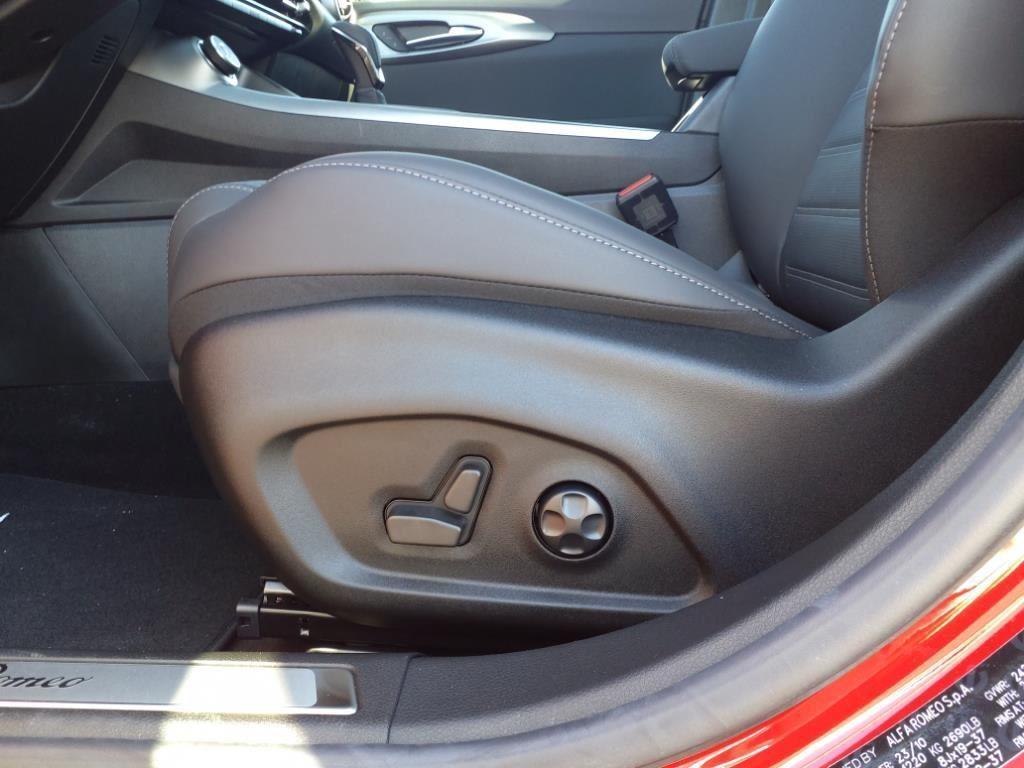 new 2024 Alfa Romeo Tonale car, priced at $38,235