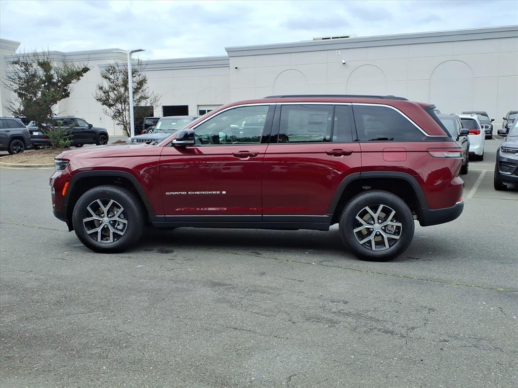 new 2025 Jeep Grand Cherokee car, priced at $43,538