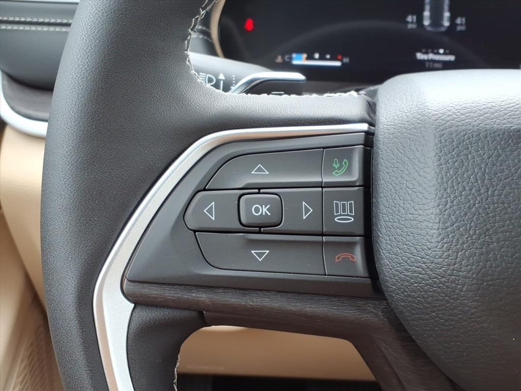 new 2025 Jeep Grand Cherokee car, priced at $43,538