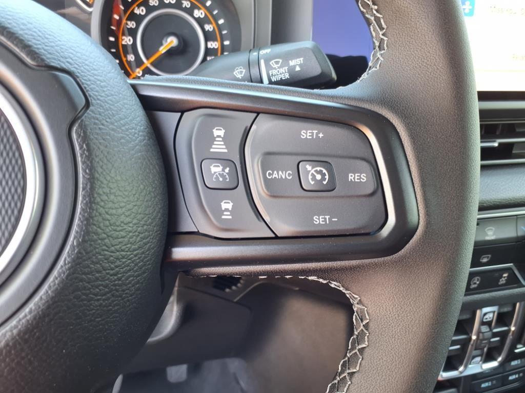 new 2025 Jeep Wrangler car, priced at $42,071