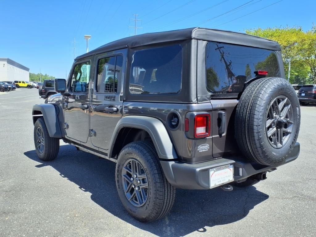new 2025 Jeep Wrangler car, priced at $42,071