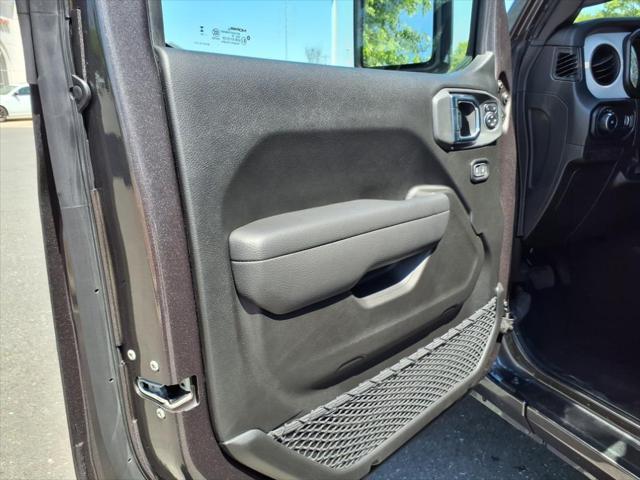 new 2025 Jeep Wrangler car, priced at $46,111