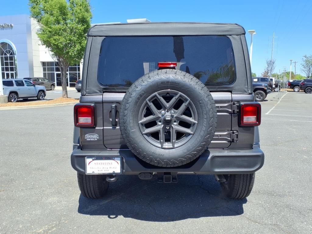 new 2025 Jeep Wrangler car, priced at $42,071