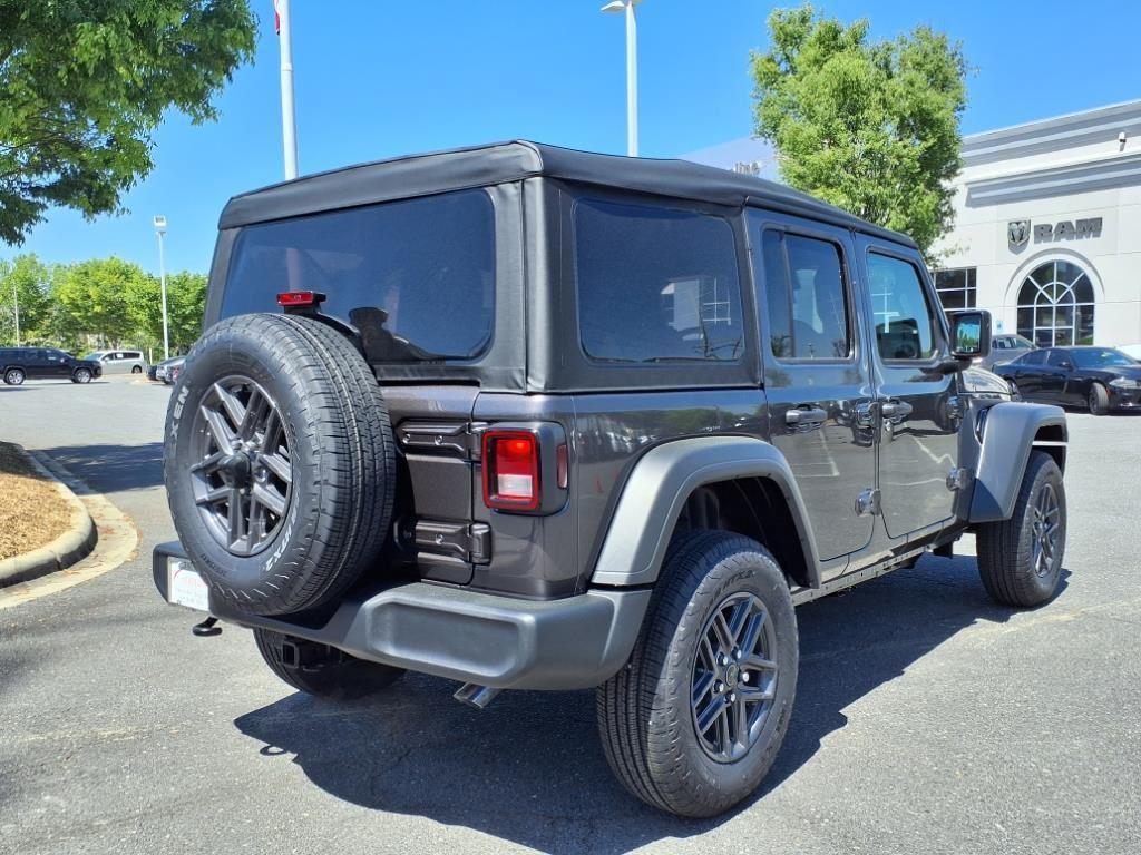 new 2025 Jeep Wrangler car, priced at $42,071
