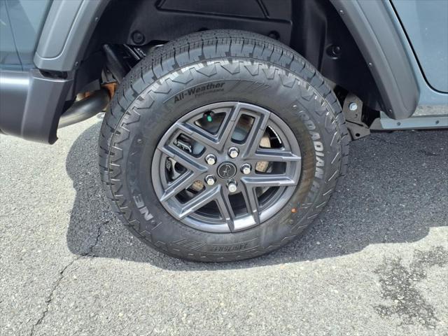 new 2025 Jeep Wrangler car, priced at $49,606
