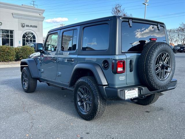 new 2025 Jeep Wrangler car, priced at $41,074