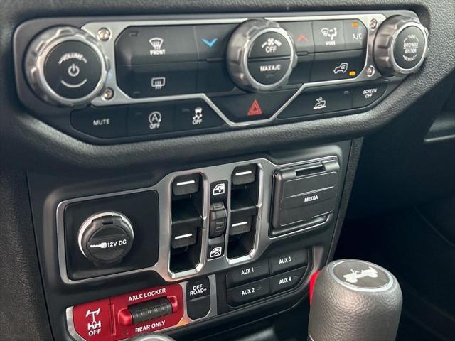 new 2025 Jeep Wrangler car, priced at $43,807