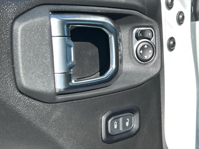 new 2025 Jeep Wrangler car, priced at $49,261