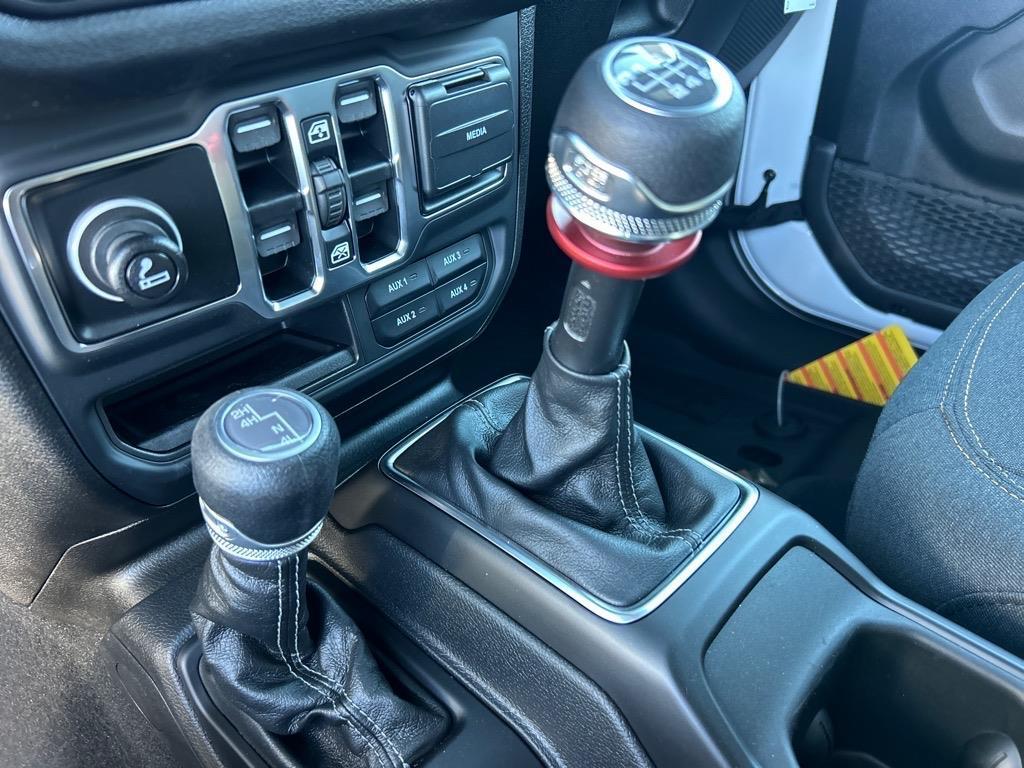 new 2025 Jeep Wrangler car, priced at $53,045