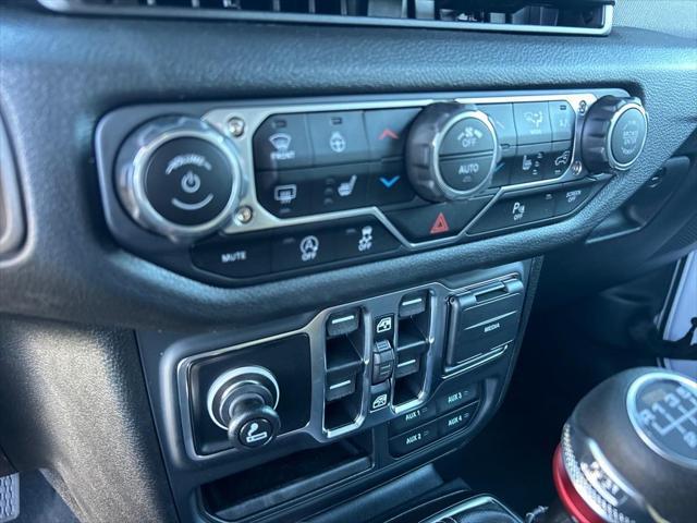 new 2025 Jeep Wrangler car, priced at $49,261