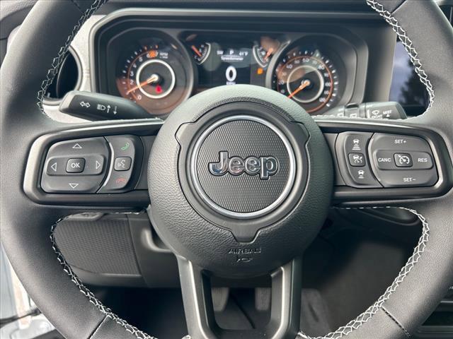 new 2025 Jeep Wrangler car, priced at $39,275