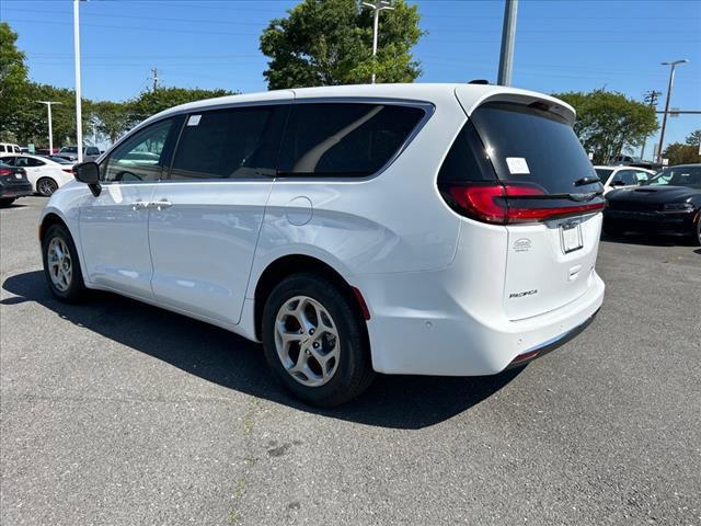 new 2024 Chrysler Pacifica car, priced at $52,767