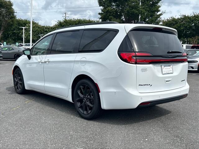 new 2024 Chrysler Pacifica car, priced at $48,458