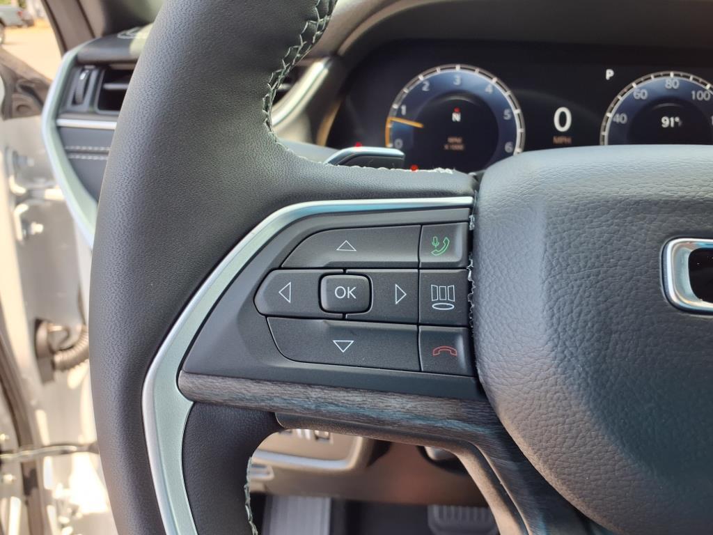 new 2025 Jeep Grand Cherokee car, priced at $48,807