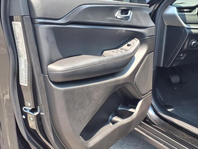 new 2025 Jeep Grand Cherokee L car, priced at $42,679