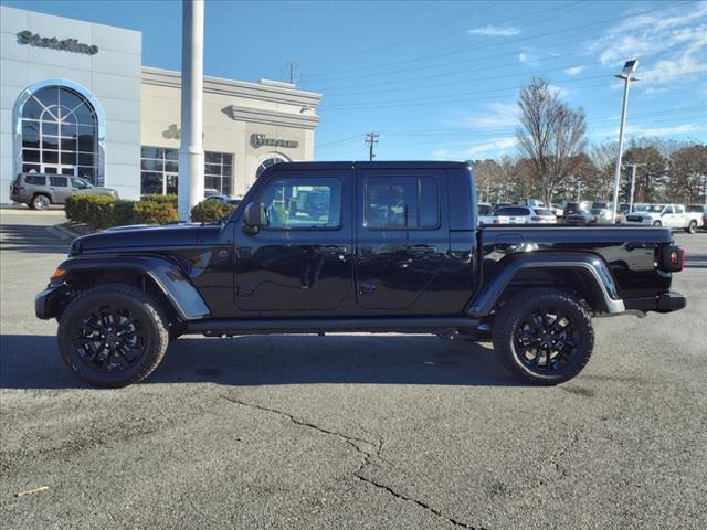 new 2025 Jeep Gladiator car, priced at $42,537