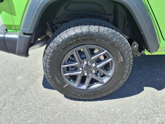 new 2025 Jeep Wrangler car, priced at $55,686