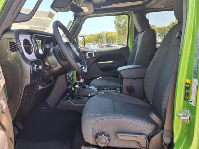 new 2025 Jeep Wrangler car, priced at $55,686