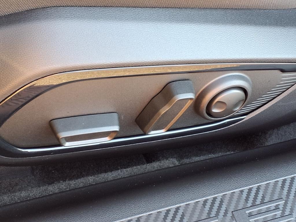 new 2025 Dodge Charger Daytona car, priced at $47,050