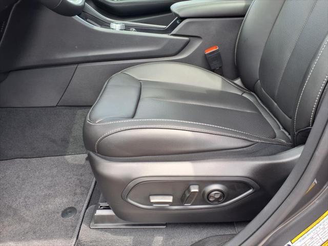 new 2025 Jeep Grand Cherokee car, priced at $52,127