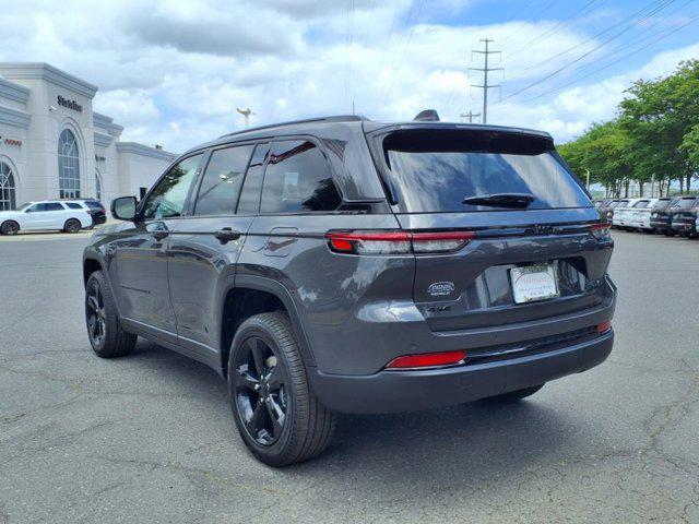 new 2025 Jeep Grand Cherokee car, priced at $54,389