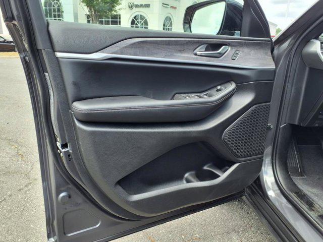 new 2025 Jeep Grand Cherokee car, priced at $54,389