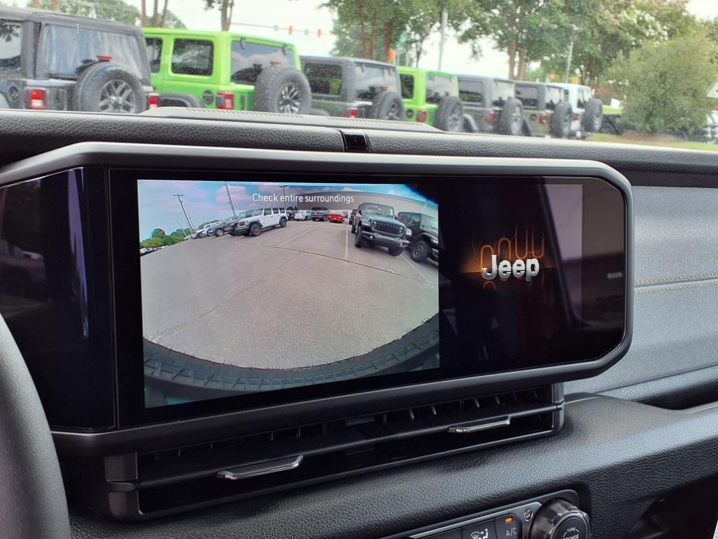 new 2025 Jeep Wrangler car, priced at $52,575