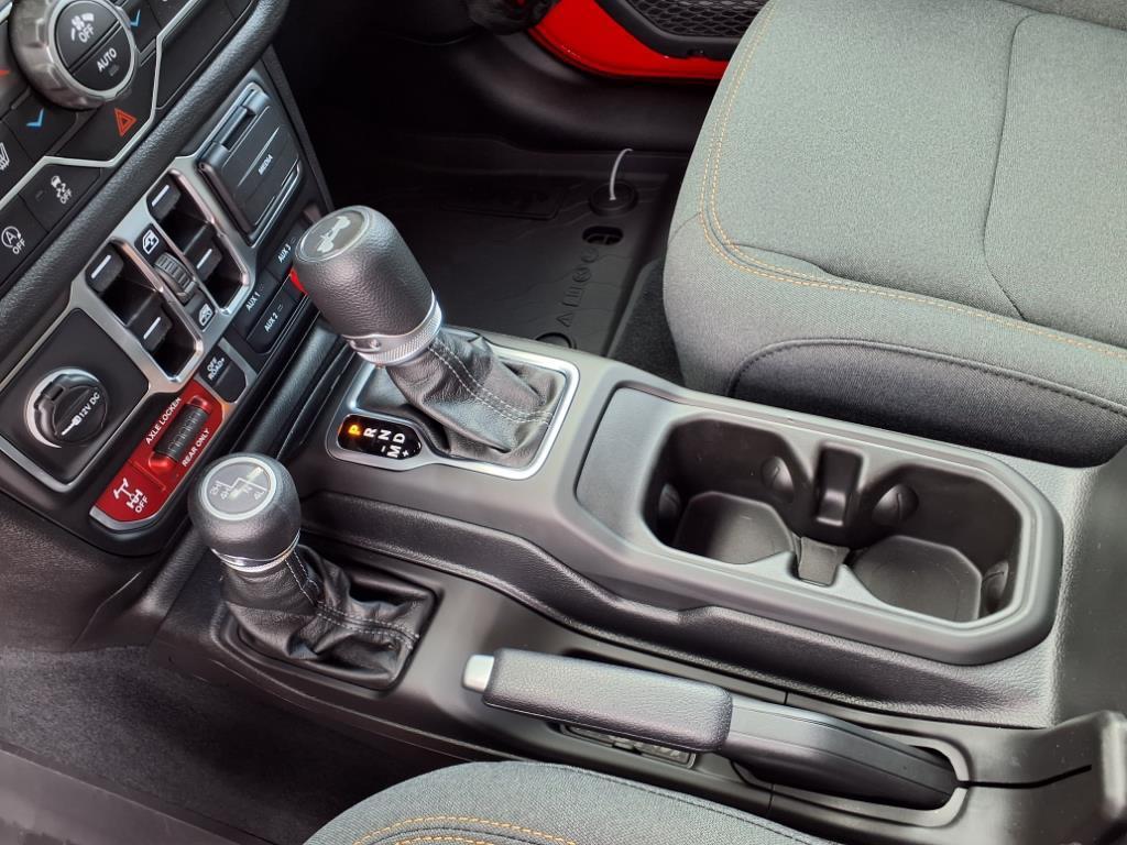 new 2025 Jeep Wrangler car, priced at $52,575