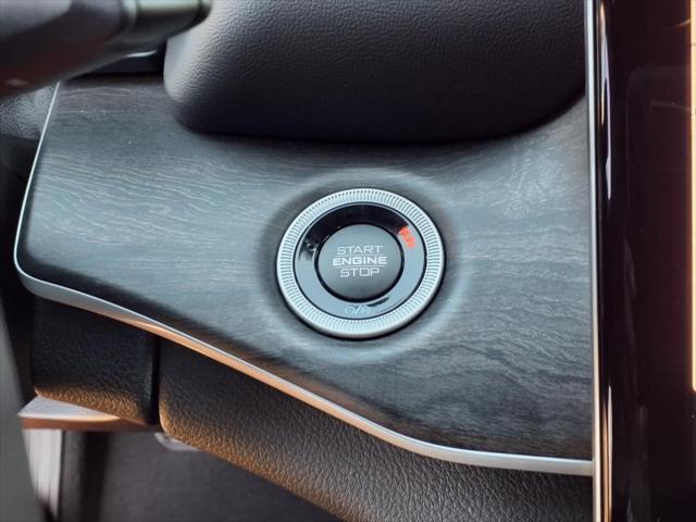 new 2025 Jeep Grand Cherokee car, priced at $51,927