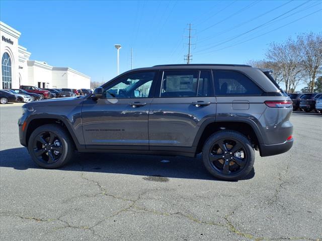 new 2025 Jeep Grand Cherokee car, priced at $51,697