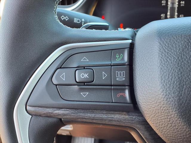 new 2025 Jeep Grand Cherokee car, priced at $51,927
