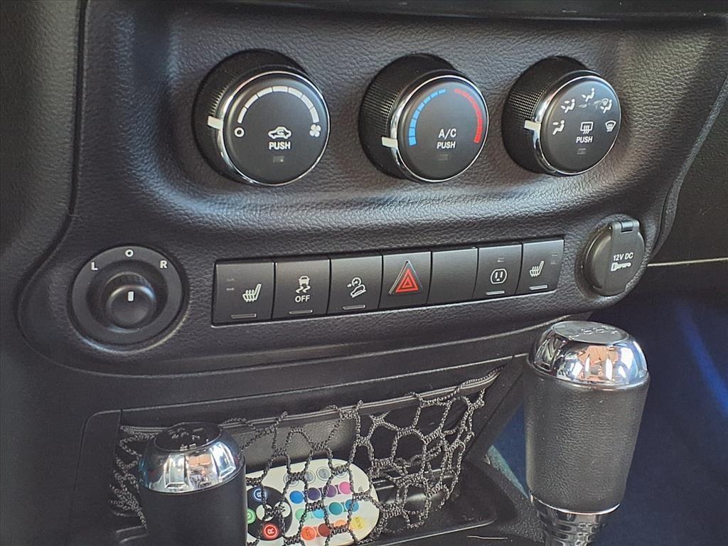 used 2015 Jeep Wrangler Unlimited car, priced at $19,558