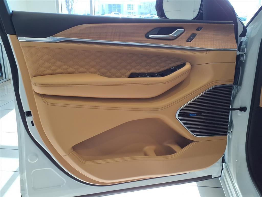 new 2025 Jeep Grand Cherokee L car, priced at $66,560