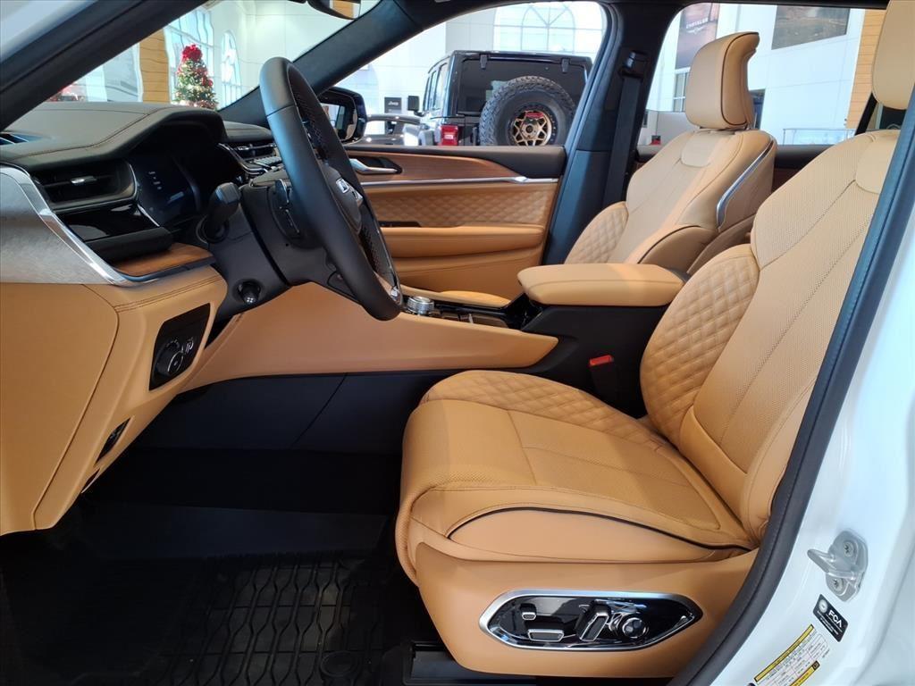 new 2025 Jeep Grand Cherokee L car, priced at $66,560