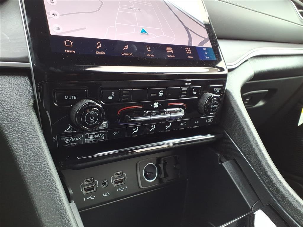 new 2025 Jeep Grand Cherokee L car, priced at $45,085