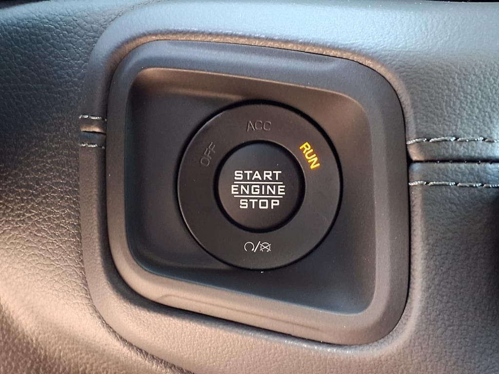new 2025 Jeep Wrangler car, priced at $65,318