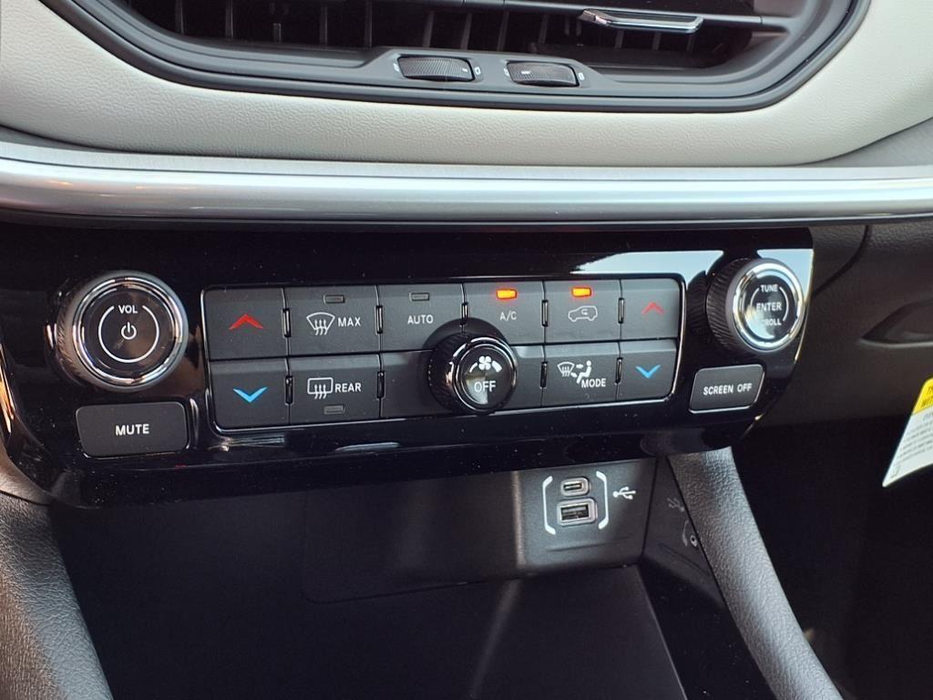 new 2025 Jeep Compass car, priced at $29,993