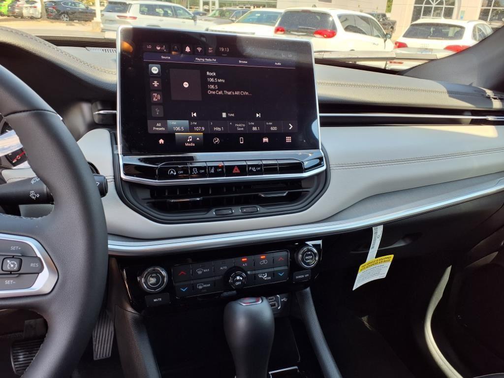 new 2025 Jeep Compass car, priced at $29,993