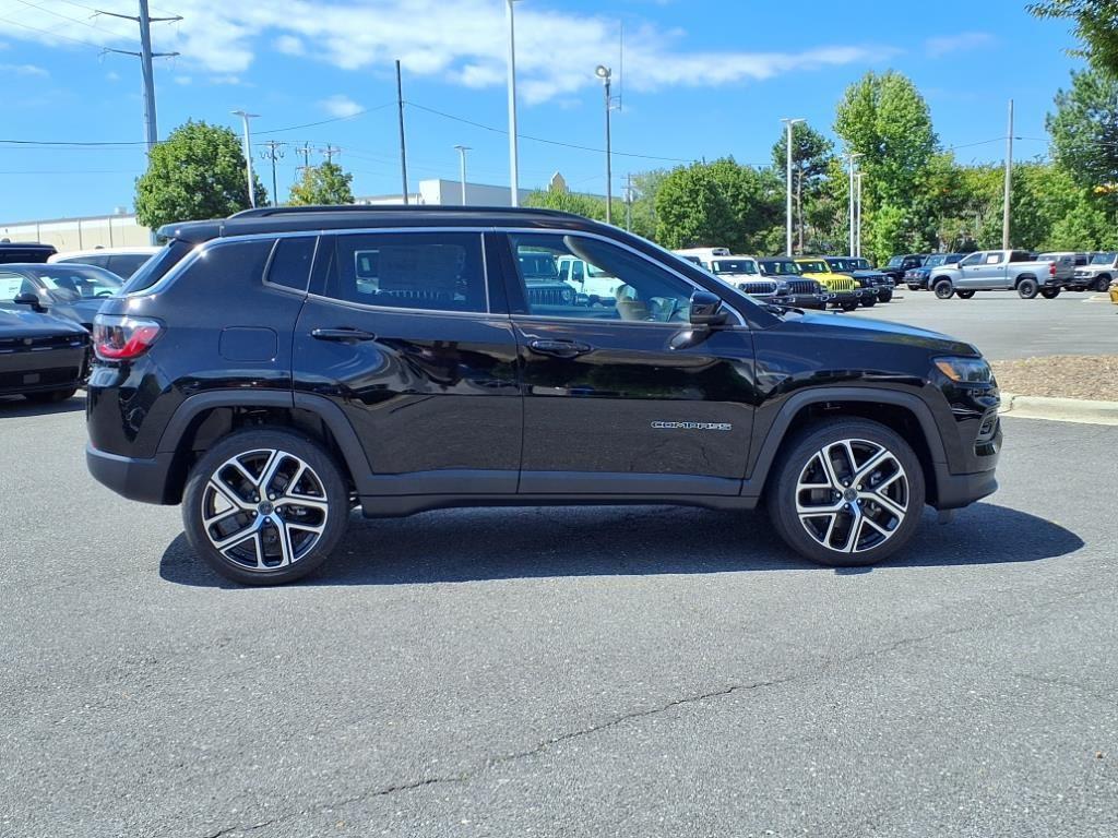 new 2025 Jeep Compass car, priced at $29,993