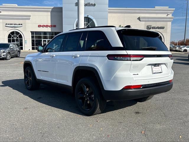 new 2025 Jeep Grand Cherokee car, priced at $41,989