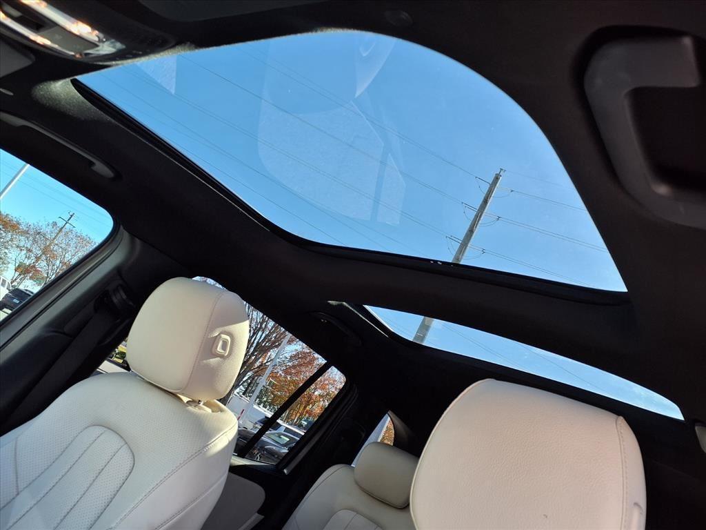 used 2022 Mercedes-Benz GLB 250 car, priced at $28,988