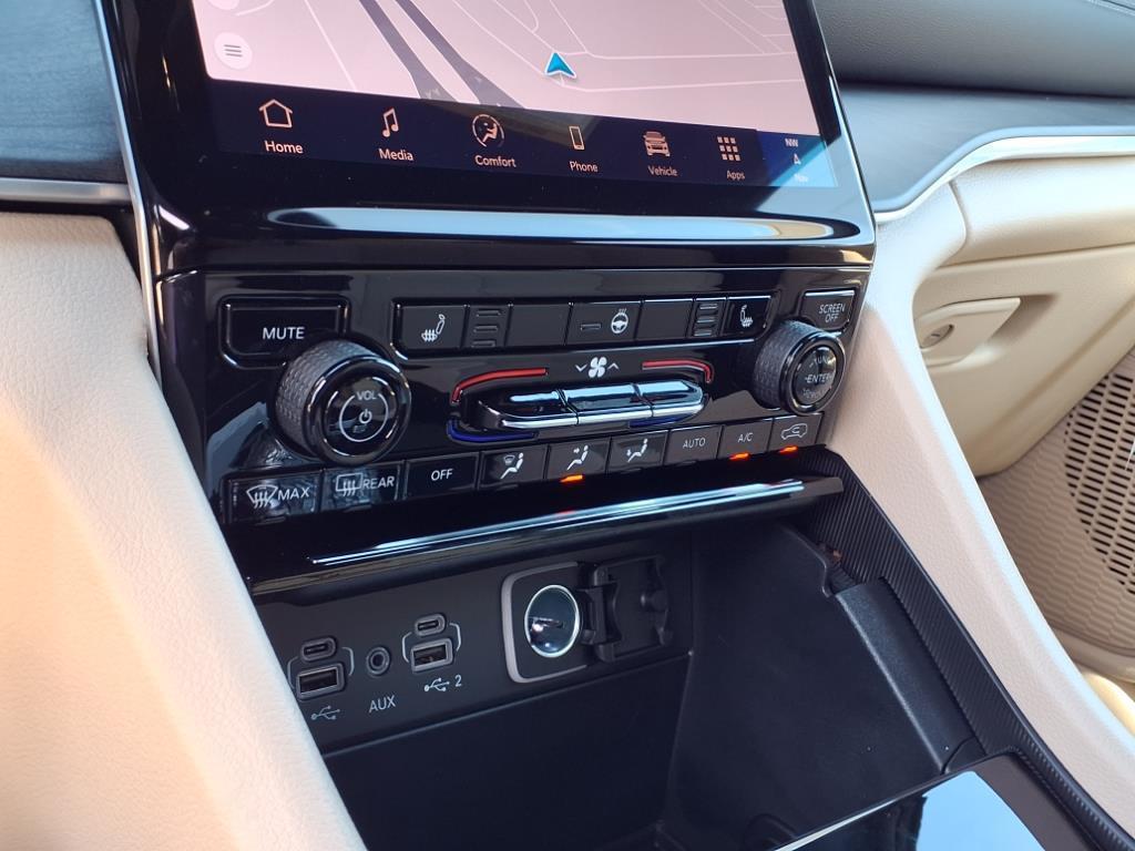 new 2025 Jeep Grand Cherokee L car, priced at $47,887