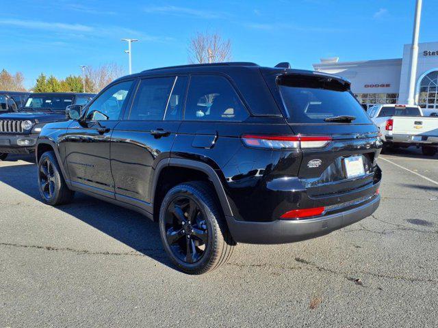 new 2025 Jeep Grand Cherokee car, priced at $51,697