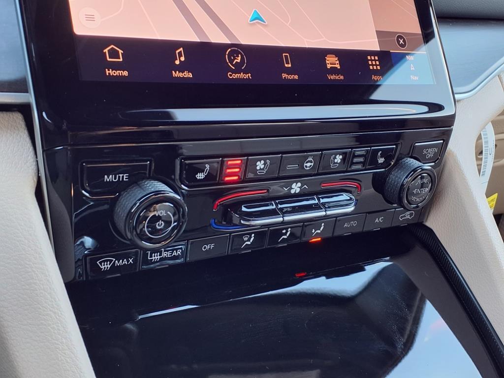 new 2025 Jeep Grand Cherokee car, priced at $53,455