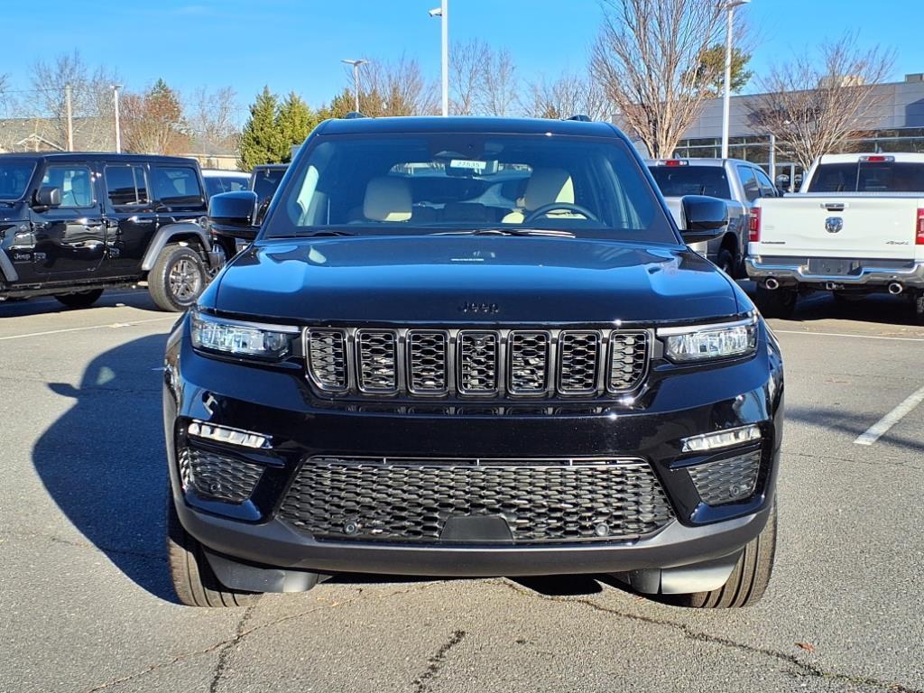 new 2025 Jeep Grand Cherokee car, priced at $53,455