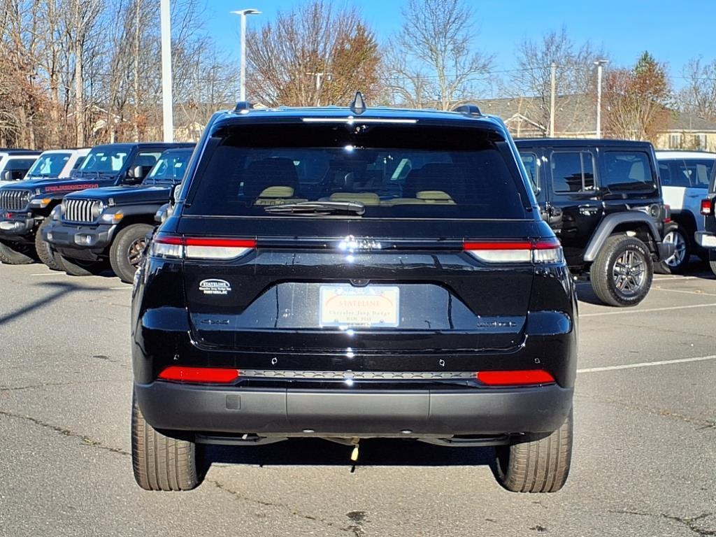 new 2025 Jeep Grand Cherokee car, priced at $53,455